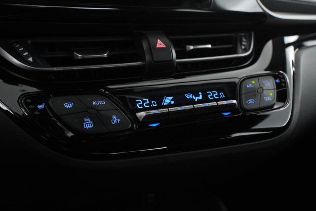 TOYOTA C-HR C-HR 1.8 Hybrid E-CVT Business