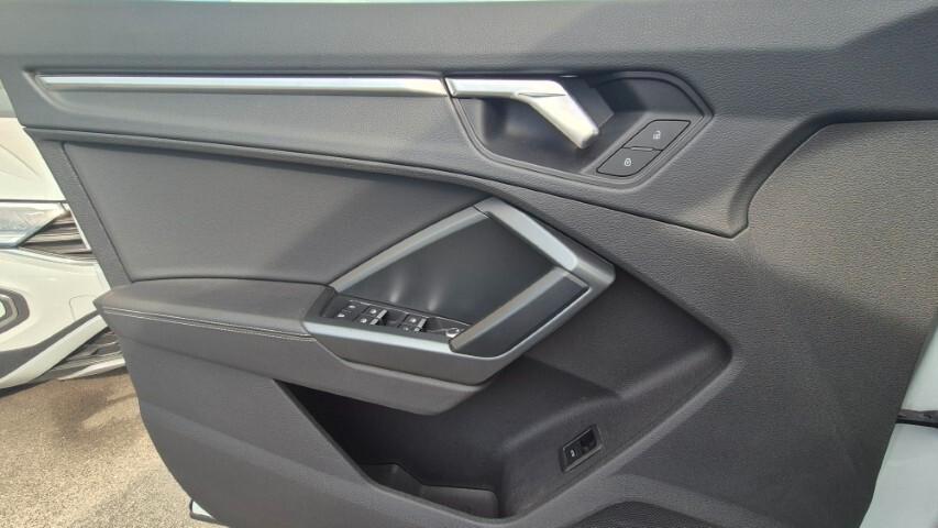 Audi Q3 SPB 40 TDI quattro S tronic line (TETTO APRIBILE) - 2020