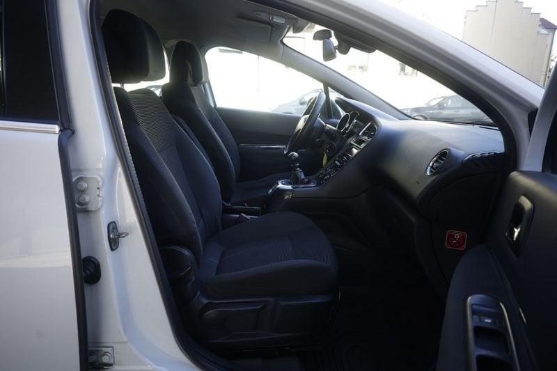 Peugeot 5008 Peugeot 5008 2.0 HDi 150CV 7 posti Business Unicoproprietario