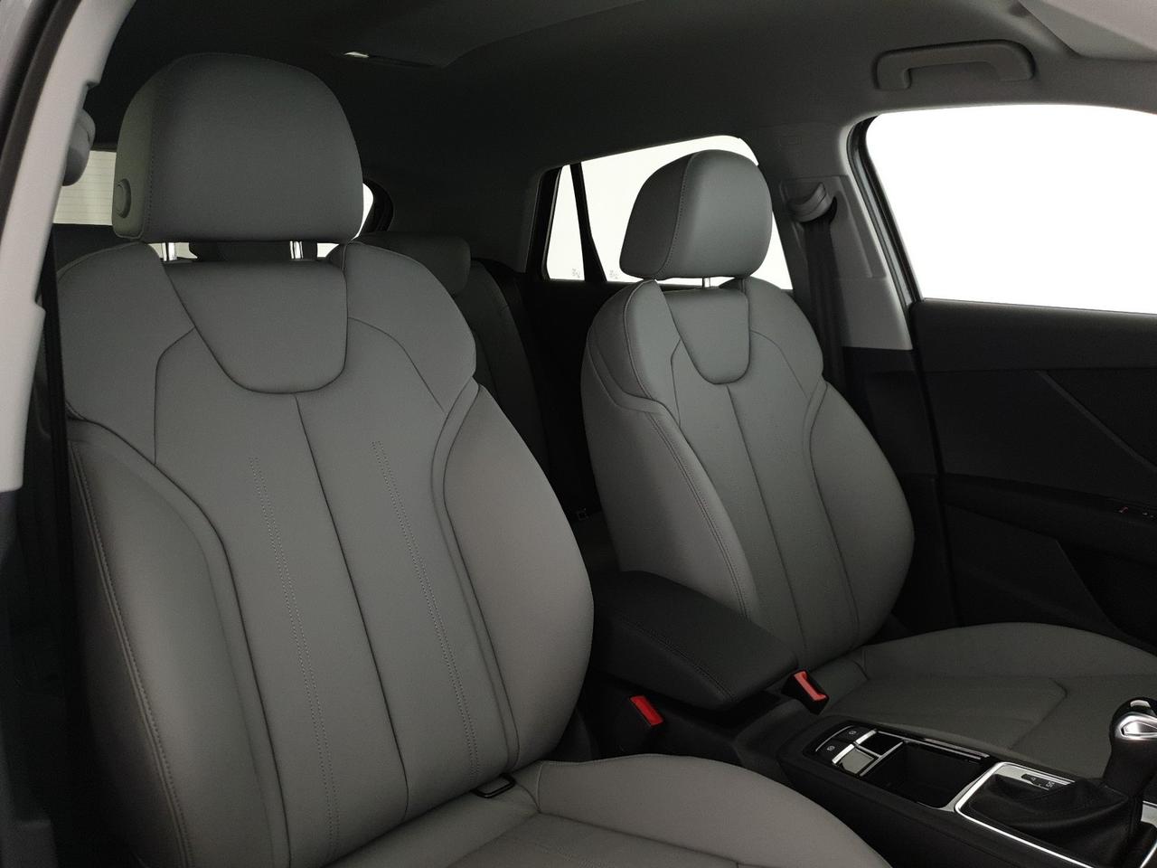 35TFSI 150CV S tronic Identity Black