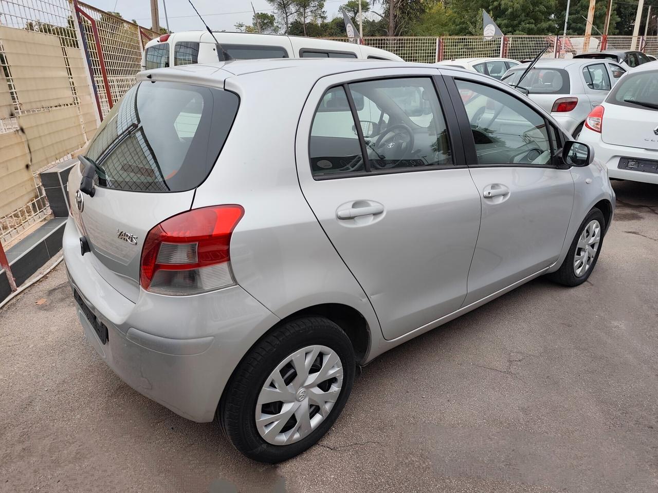 Toyota Yaris 1.4 DIESEL D-4D 90cv Sol