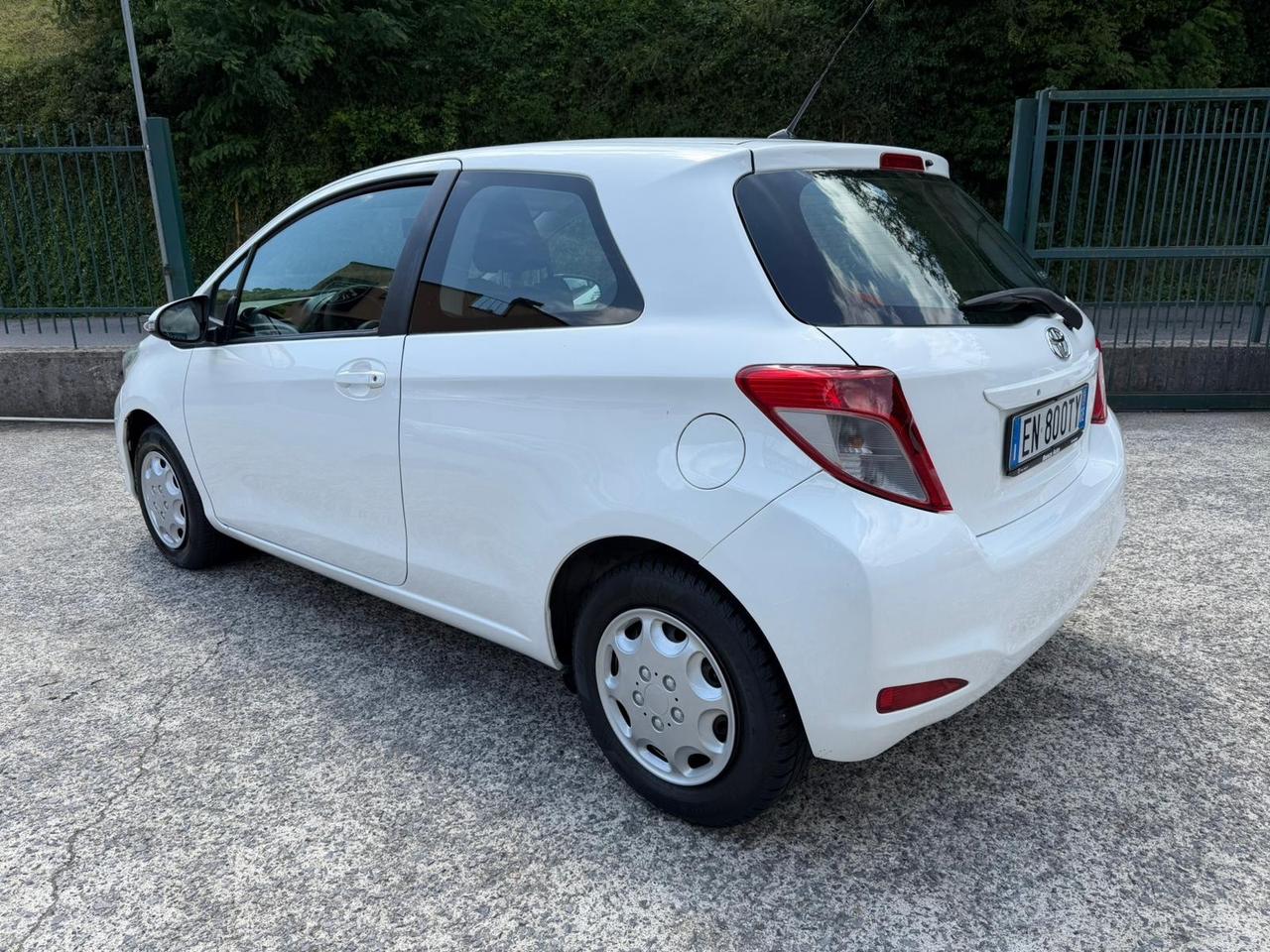 Toyota Yaris 1.3 3 porte Active