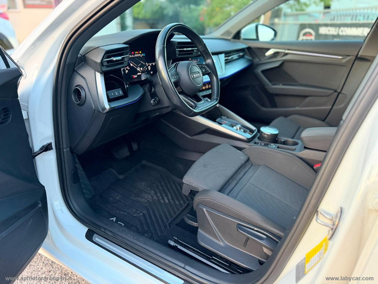 AUDI A3 SPB 30 g-tron S tronic Business Adv.