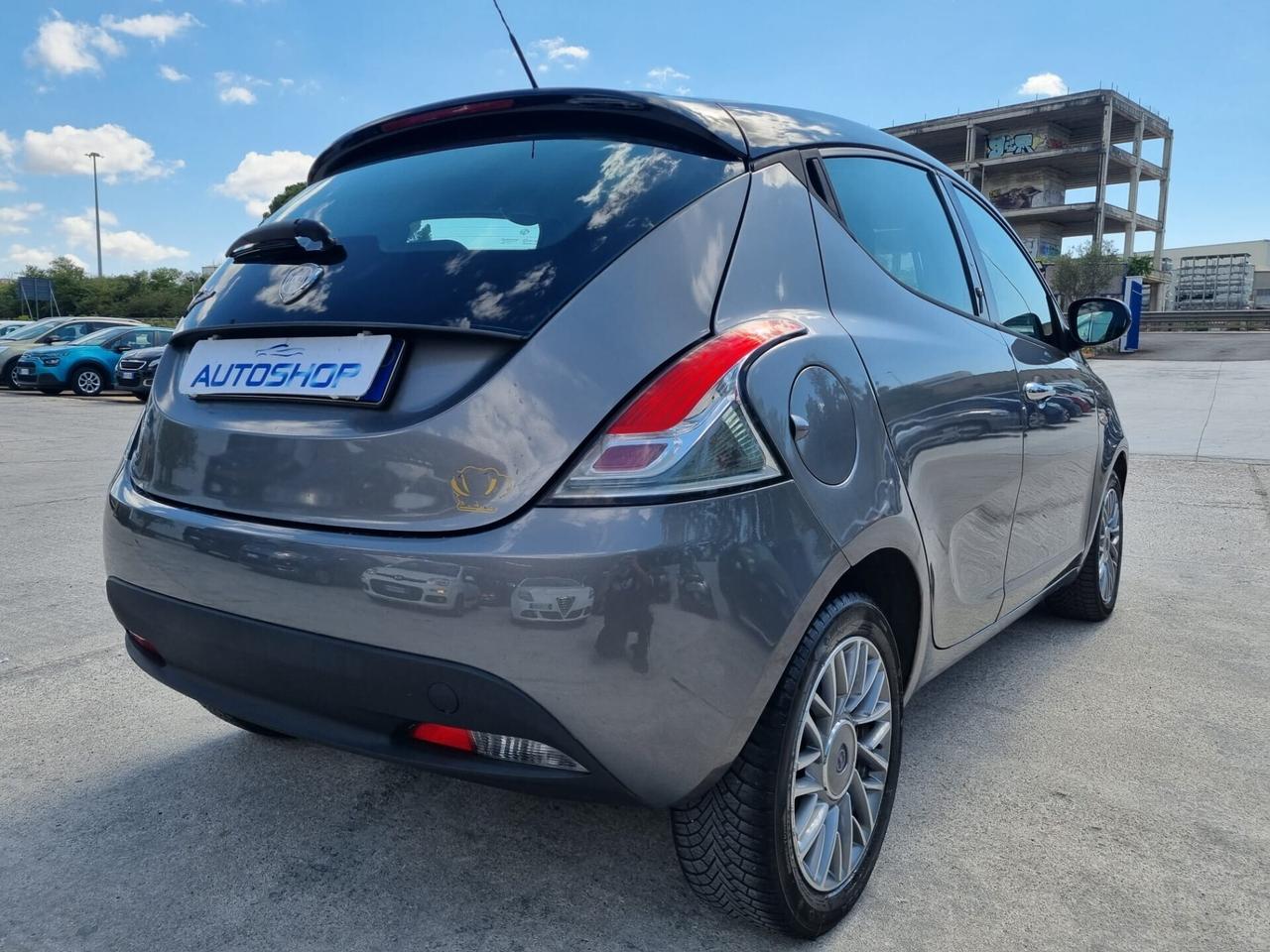 Lancia Ypsilon 1.3 MJT 16V 95 CV 5 porte S&S Plati