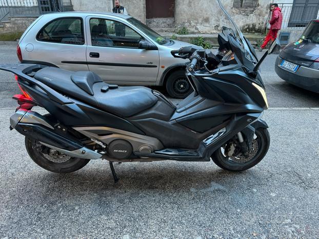 Kymco ak550 con motore nuovo km0