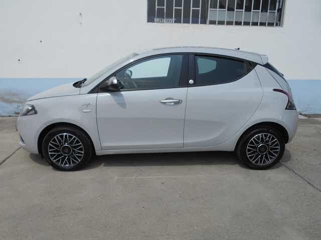 Lancia Ypsilon 1.2 69 cv 5p GPL Ecochic Mya