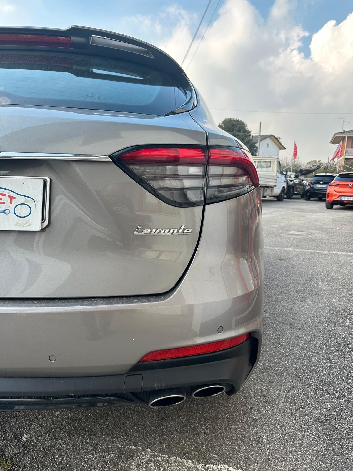 Maserati Levante V6 Diesel 275 CV AWD Gransport