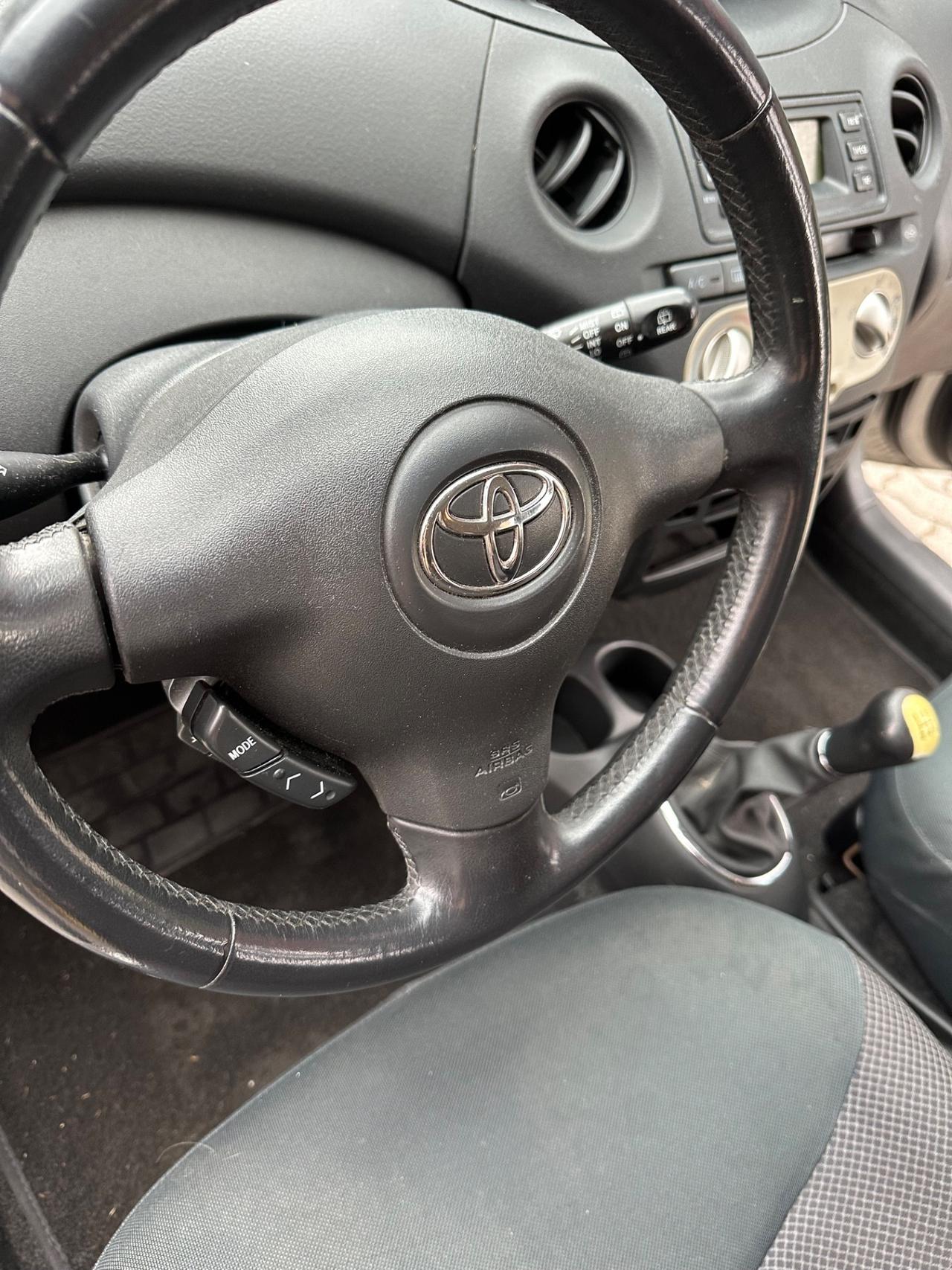 Toyota Yaris 1.0i 16V cat 5 porte Expo Clima