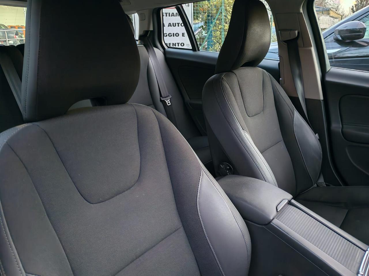 Volvo V60 D3 Geartronic Summum