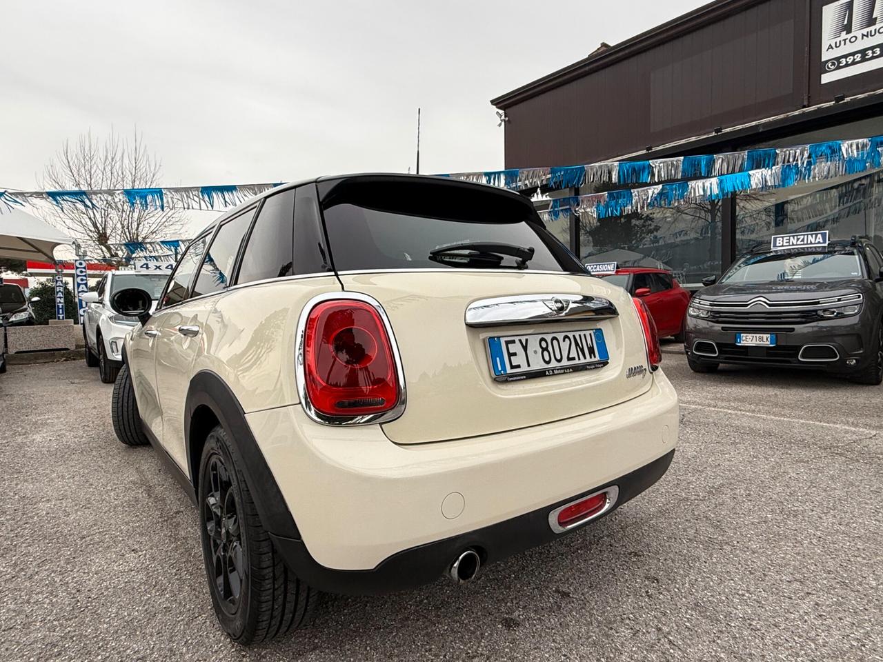 " UNA CHICCA " Mini 1.5 One D Business 5 porte