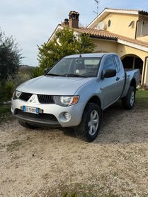 Mitsubishi L200 2.5 DI-D/136CV Single Cab Inform