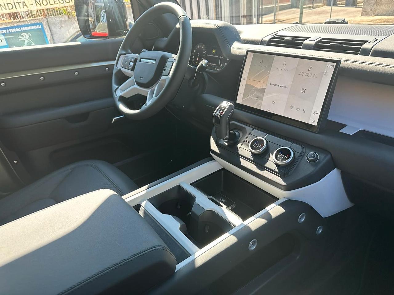 Land Rover Defender 90 3.0D I6 200 CV AWD Auto X-Dynamic SE