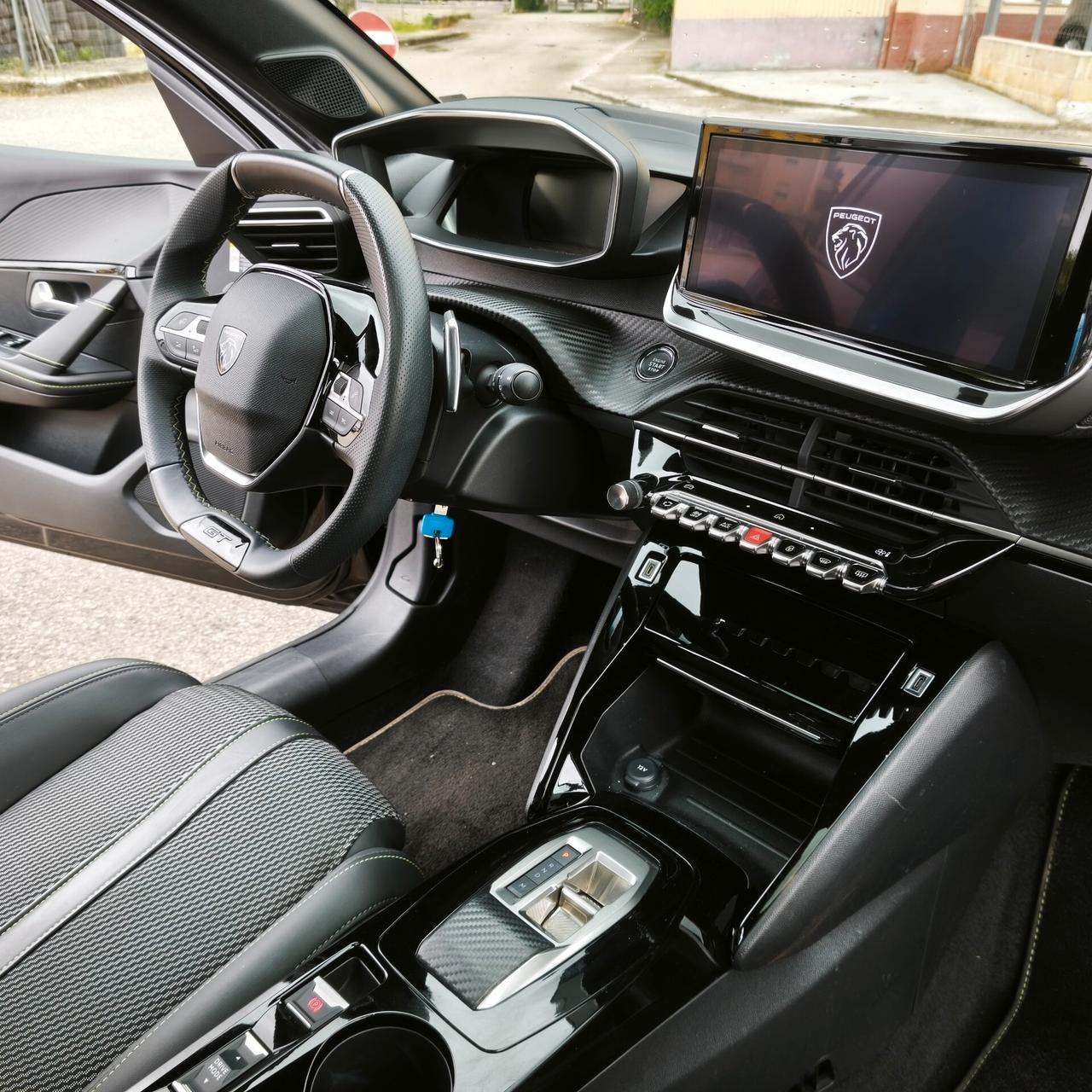Peugeot 208 Hybrid 136 e-DCS6 GT