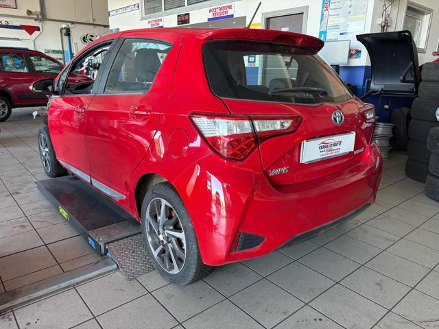 TOYOTA Yaris 1.5 Hybrid 5 porte Trend "Red Edition"