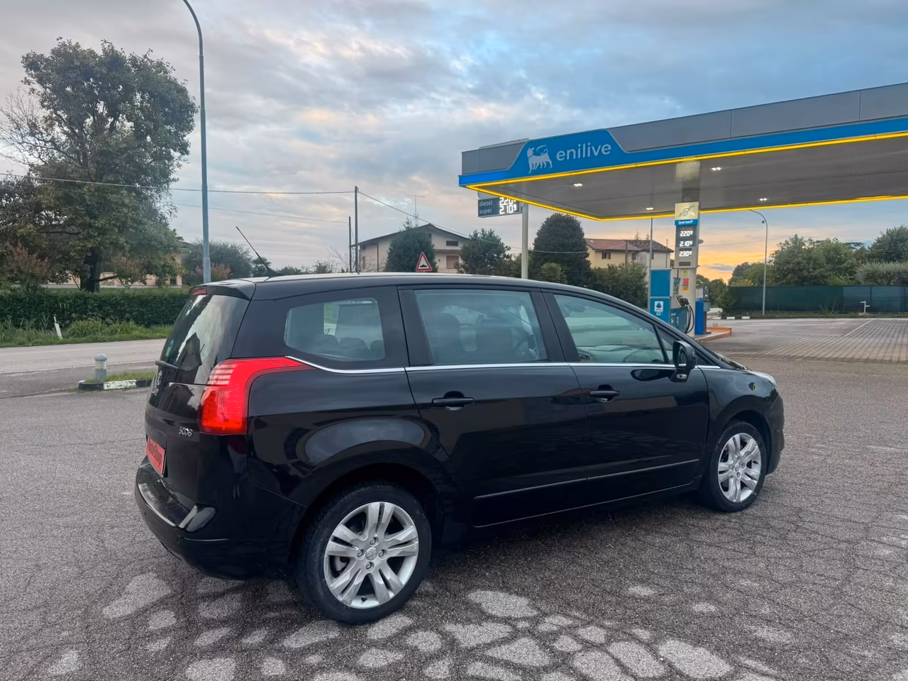 Peugeot 5008 1.6 Hdi 120 cv 7 Posti Accetto Permute