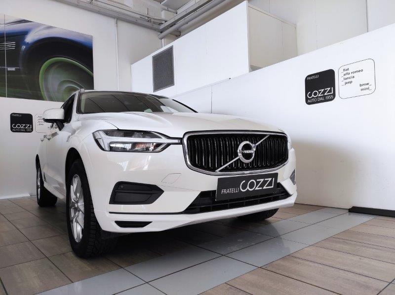 VOLVO XC60 B4 (d) AWD Geartronic Business Plus