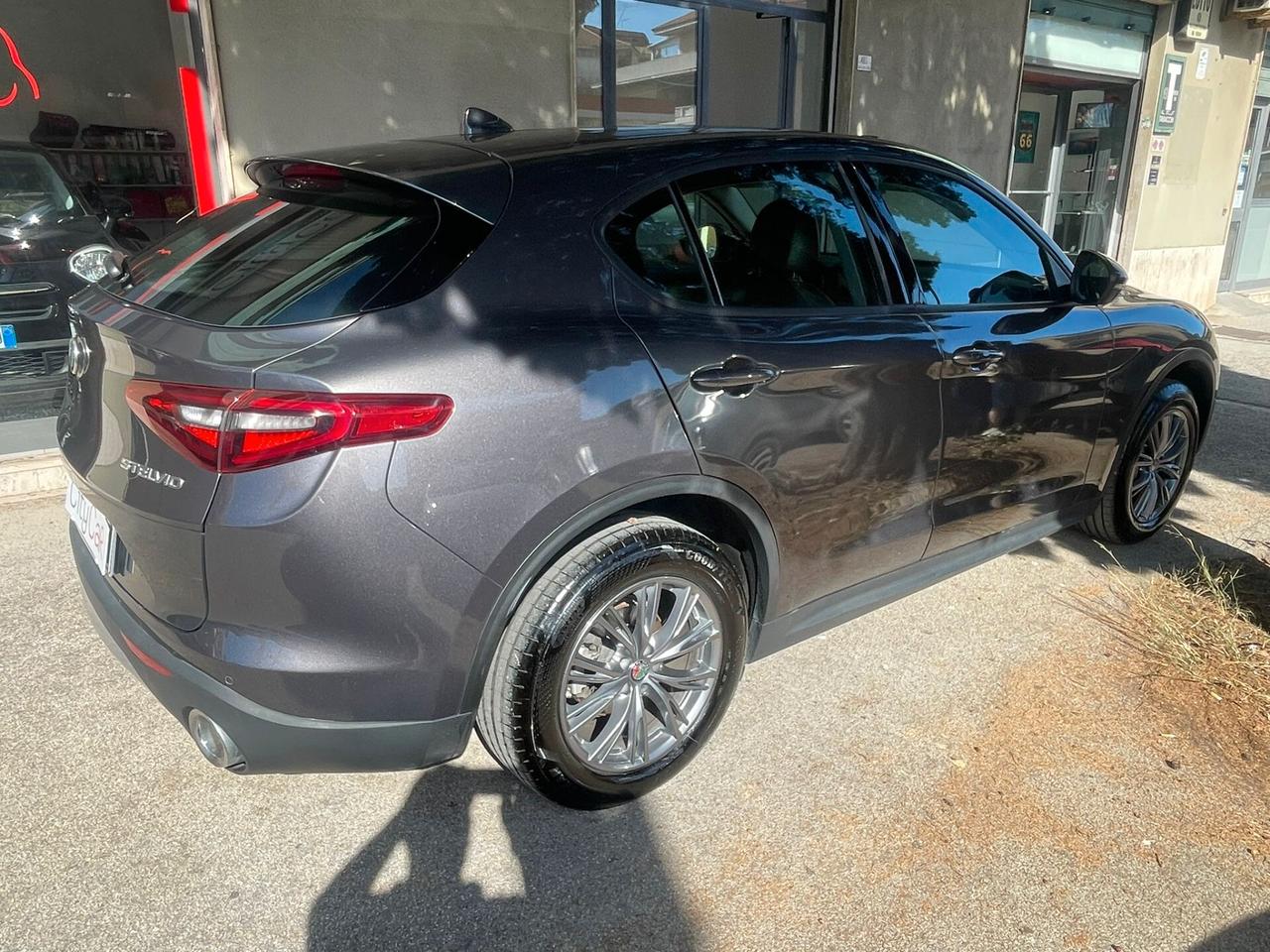 Alfa Romeo Stelvio 2.2 Turbodiesel 190 CV AT8 Q4 Business