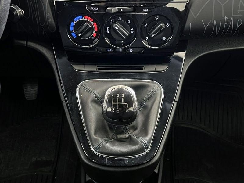 Lancia Ypsilon Ypsilon 1.2 69 CV 5 porte Elefantino