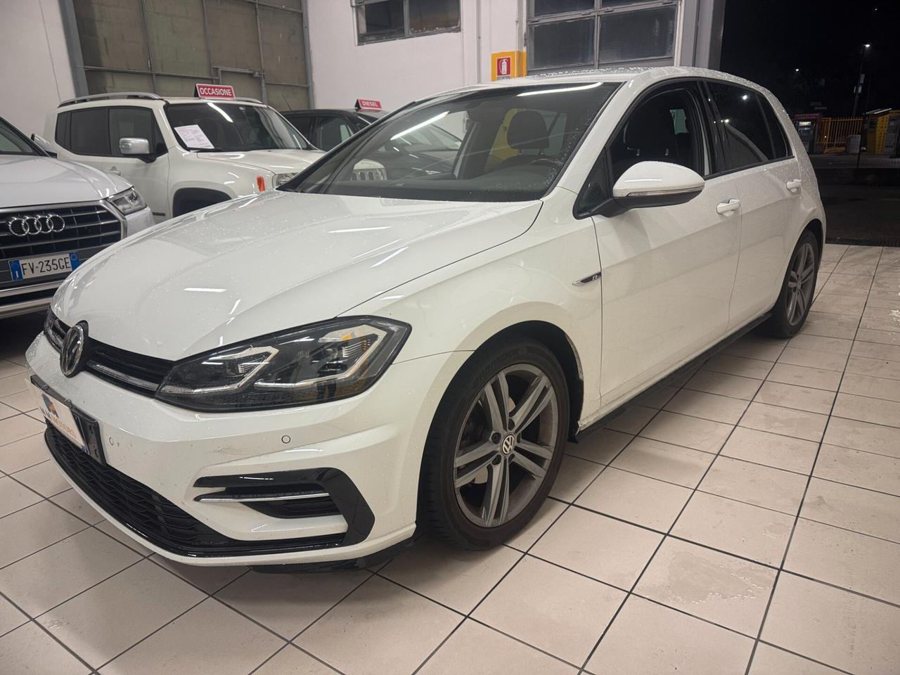 VOLKSWAGEN Golf 1.0 115 CV 5p. R-LINE **UNICO PROPRIETARIO**