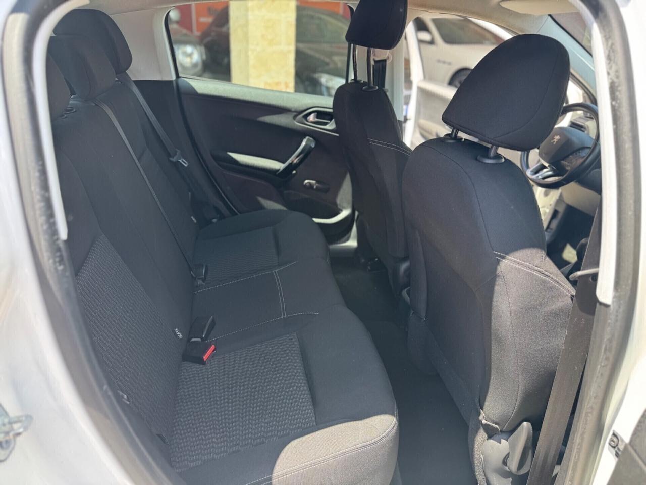 Peugeot 208 BlueHDi 100 S&S 5 porte Active navigaz