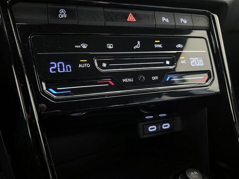 Volkswagen T-Roc T-Roc 2.0 tdi R-Line 150cv dsg