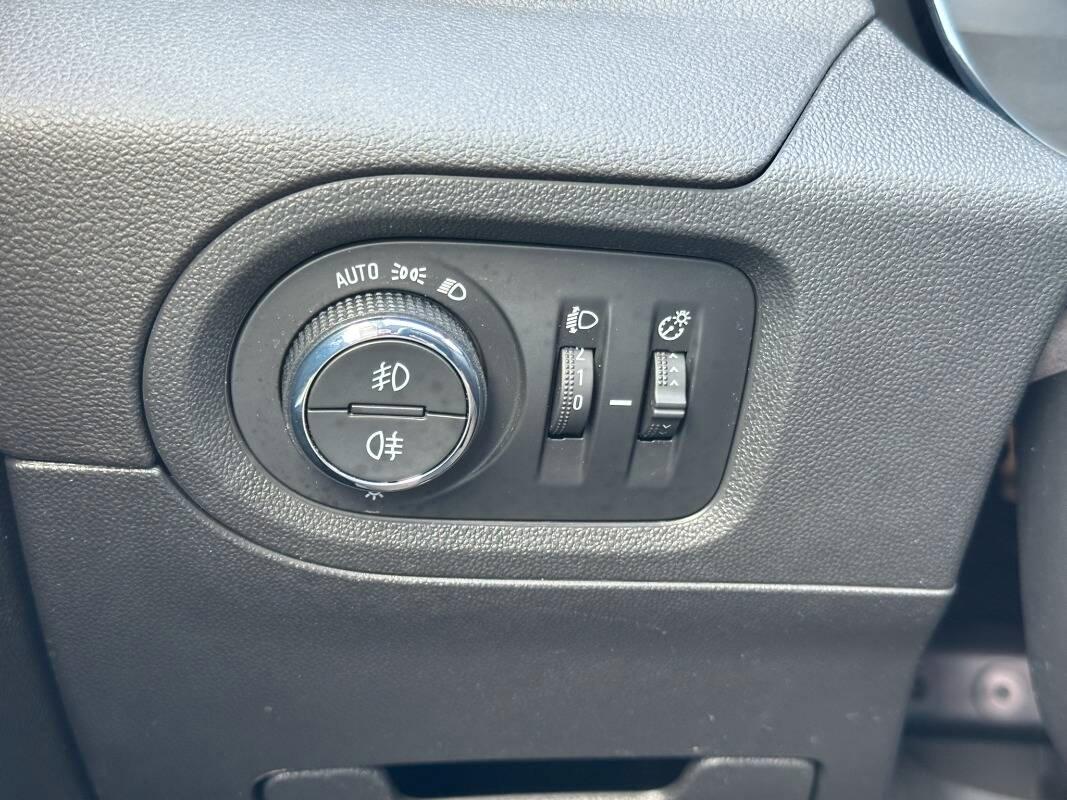 Opel Grandland X 1.5 ecotec Business Edition 130cv AUTO con CarPlay