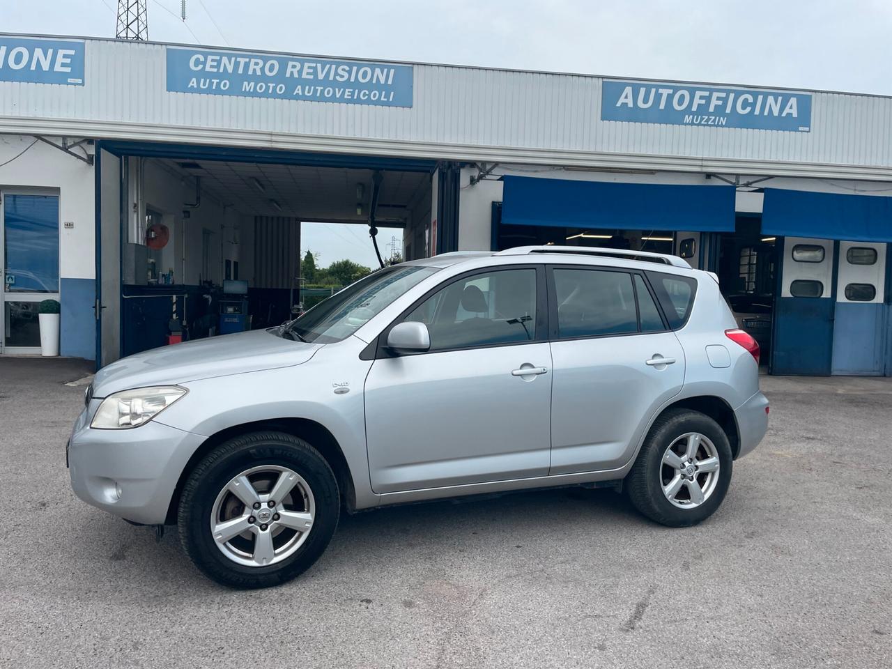 Toyota RAV 4 RAV4 2.2 D-4D 136 CV