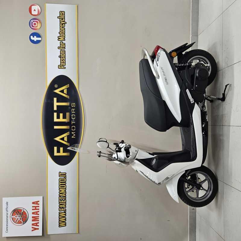 Yamaha D'Elight 125 - 2024
