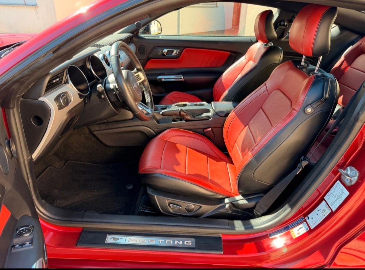 Ford Mustang Fastback 5.0 V8 TiVCT aut. GT