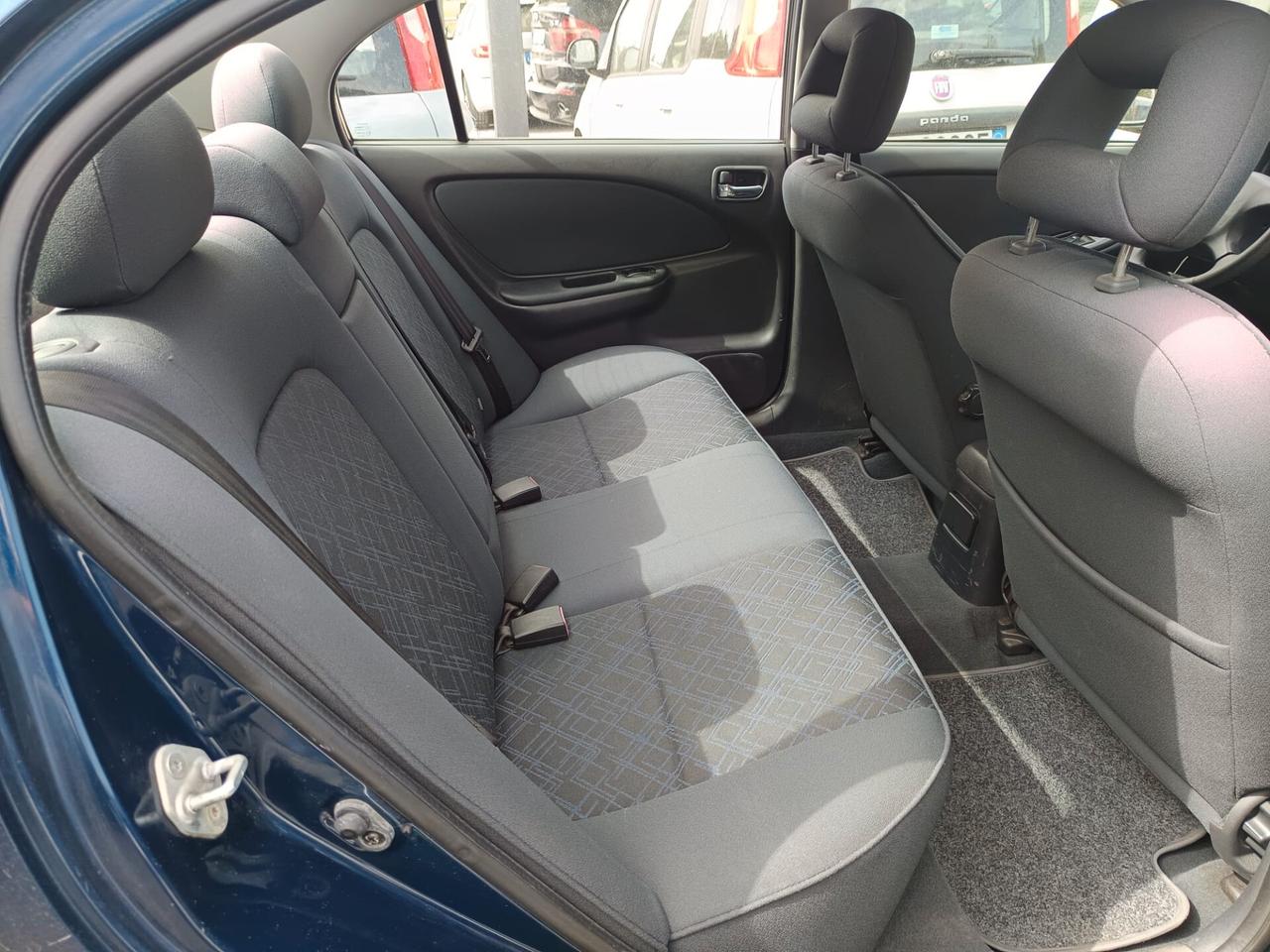 Toyota Avensis 2002 - 2.0 Tdi D-4D Lb automobili