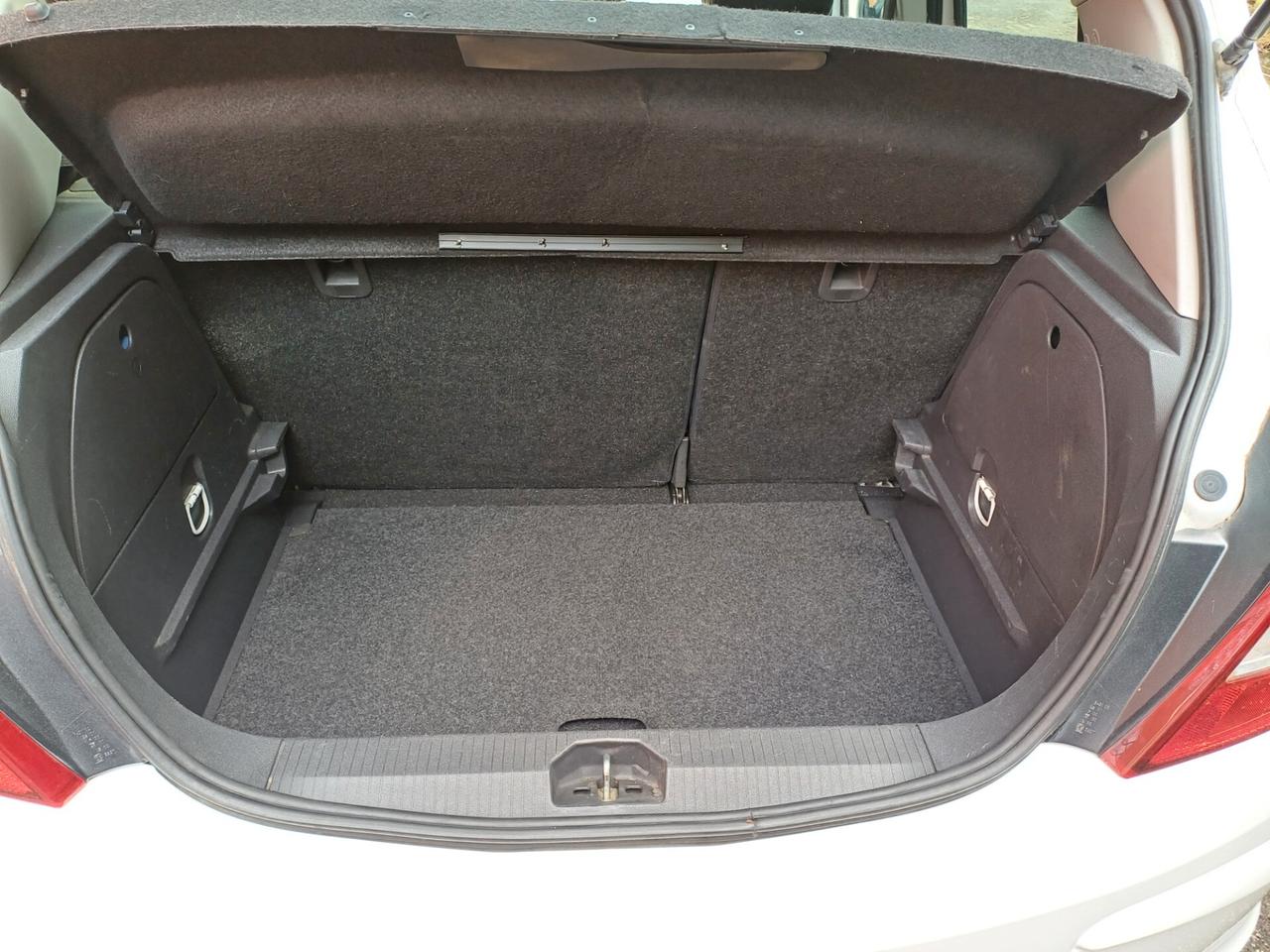 Opel Corsa 1.2 85 CV 5 porte anche Neopatentati Euro 5