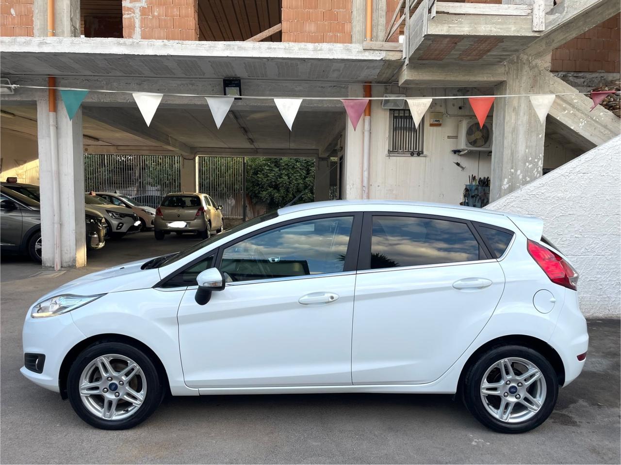 Ford Fiesta 1.4 5p. Bz.- GPL Titanium 78000 KM DAL NORD ITALIA