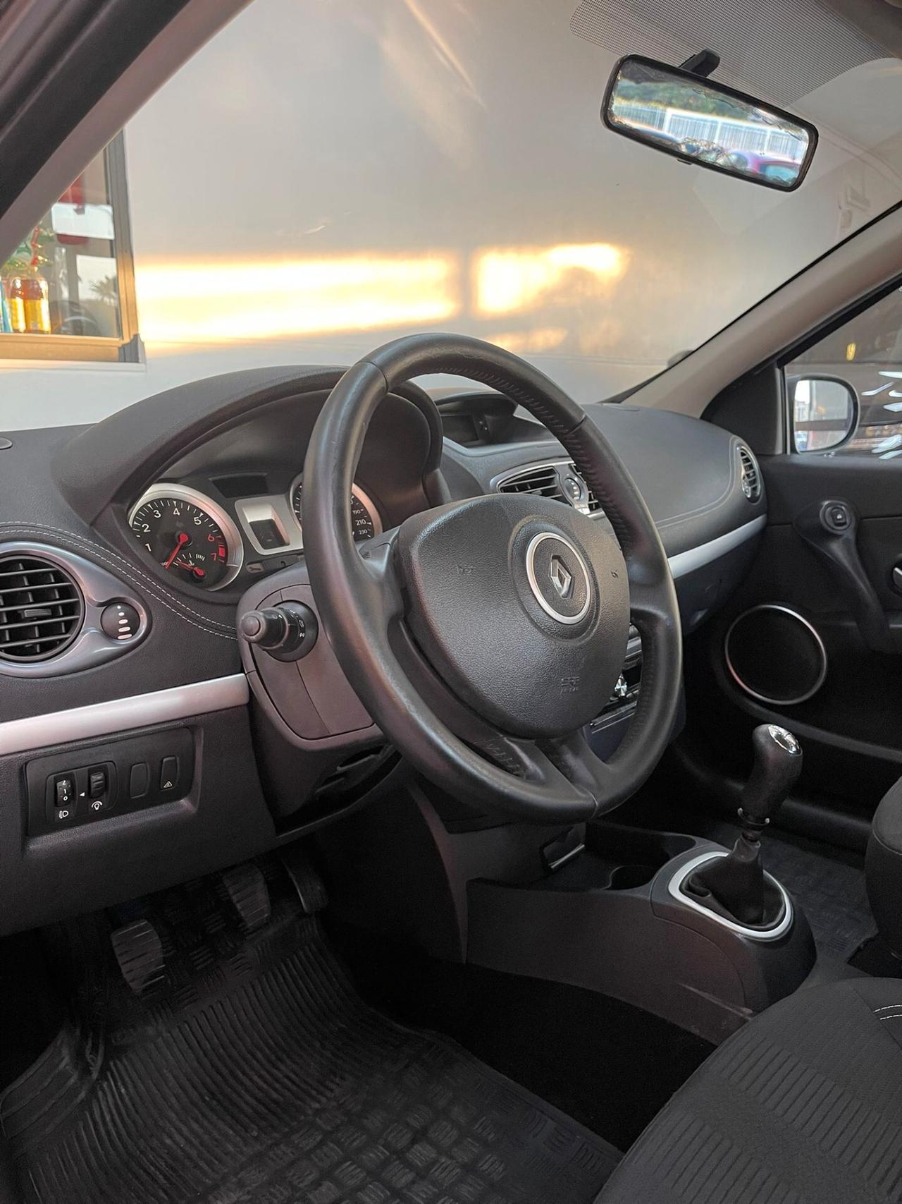 Renault Clio 1.2 16V 5 porte 20th Anniversario