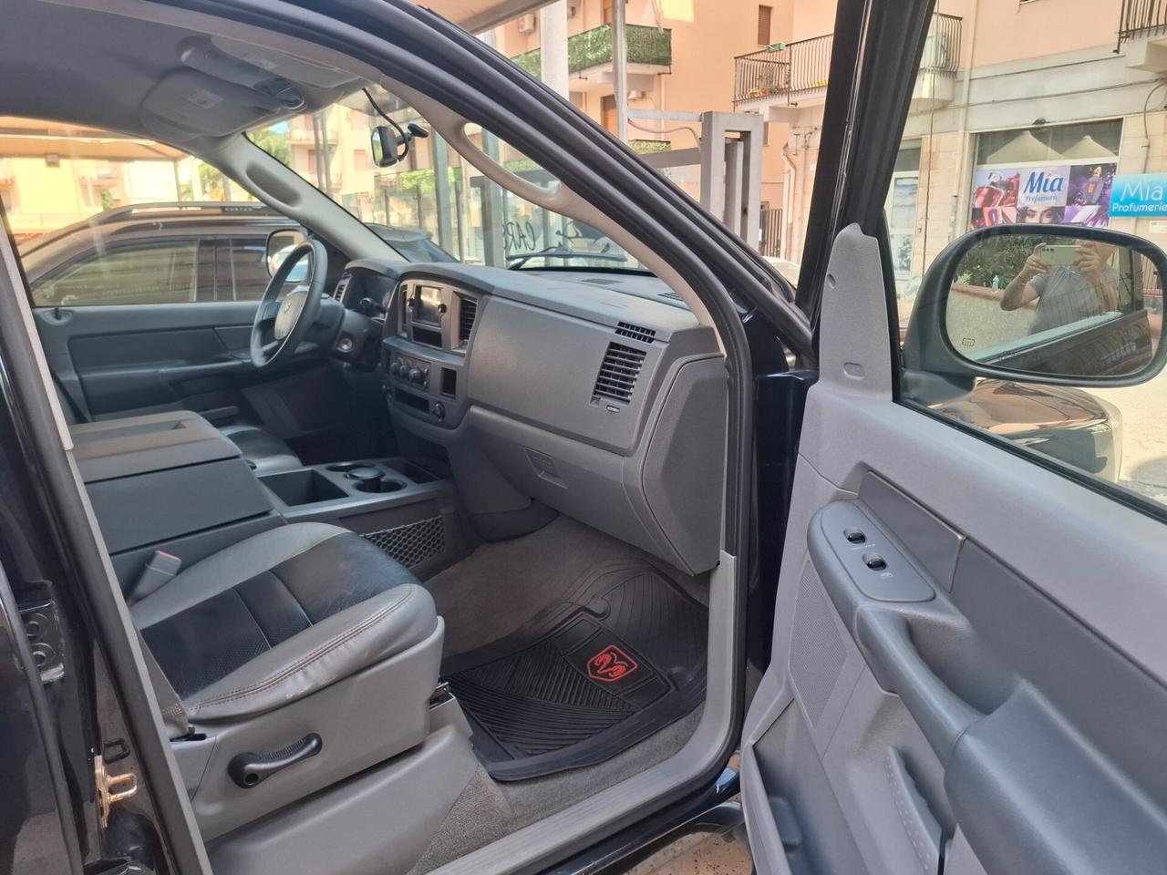 Dodge RAM 1500 5.7 V8 GPL