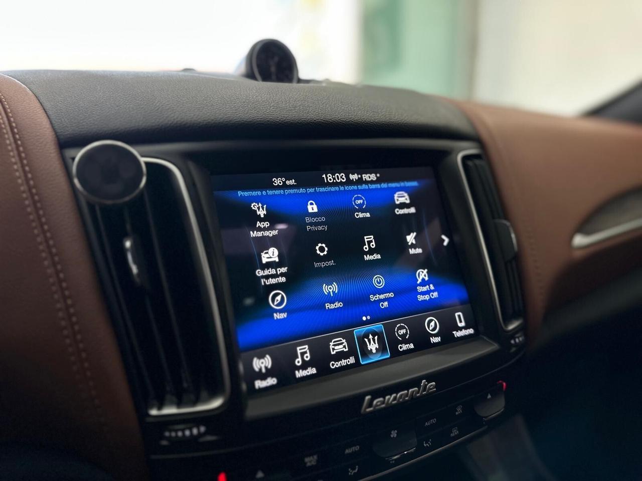 Maserati Levante 3.0 V6 Granlusso 250cv Q4 *tetto*