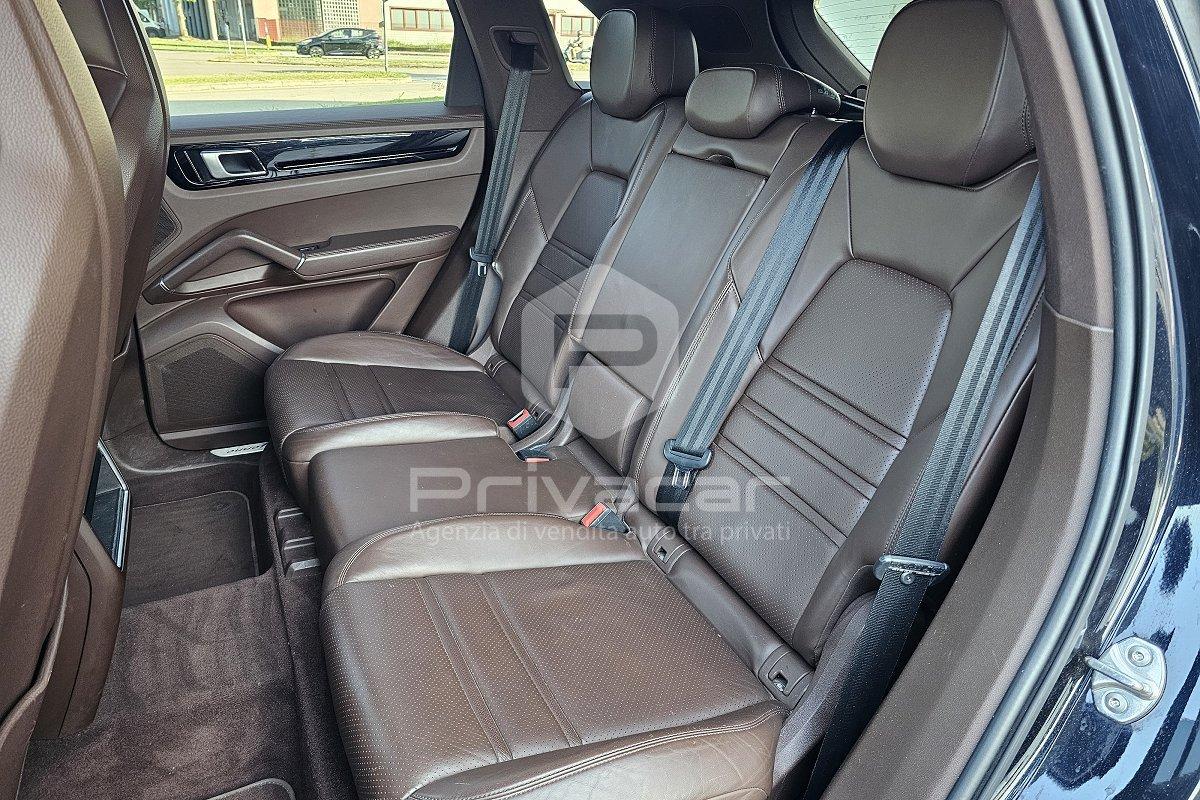 PORSCHE Cayenne 3.0 V6