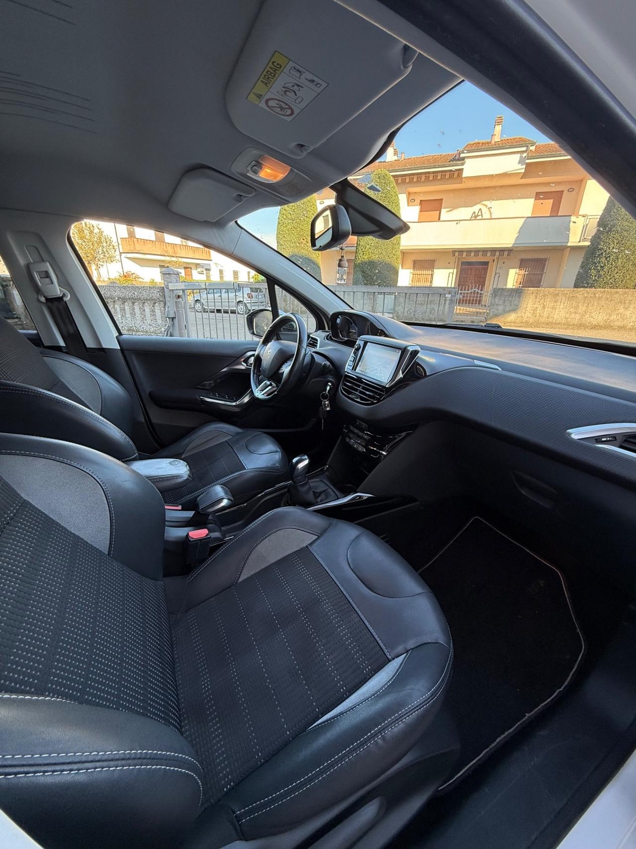 PEUGEOT 2008 1.2 BENZINA POCHI KM EURO6b 2016