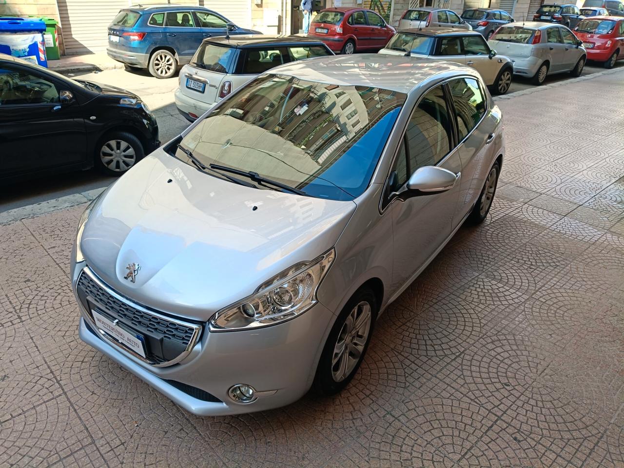 PEUGEOT 208 1.4 HDI-NEOPATENTATI-UNIPRO-Euro5890Euro