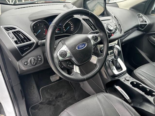Ford Kuga 2.0 TDCI 140 CV 4WD Titanium