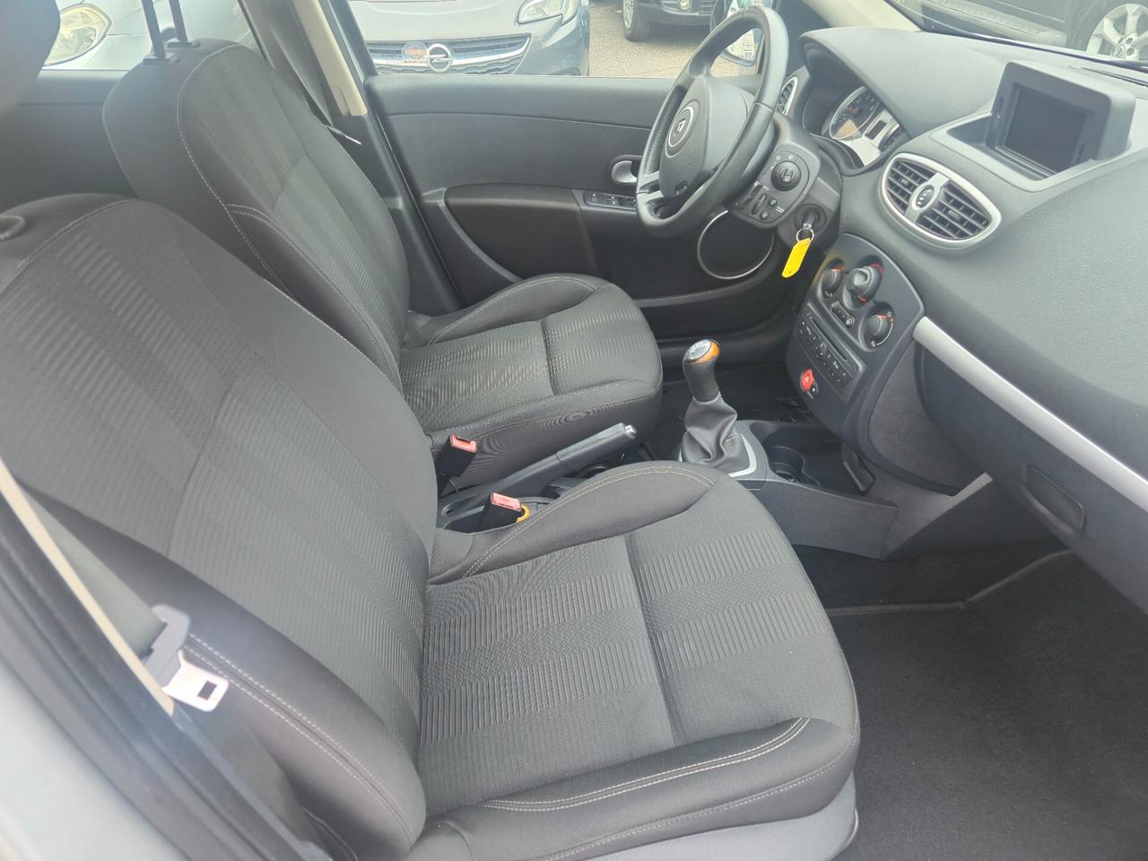 Renault Clio 1.2 16V 5 porte Dynamique