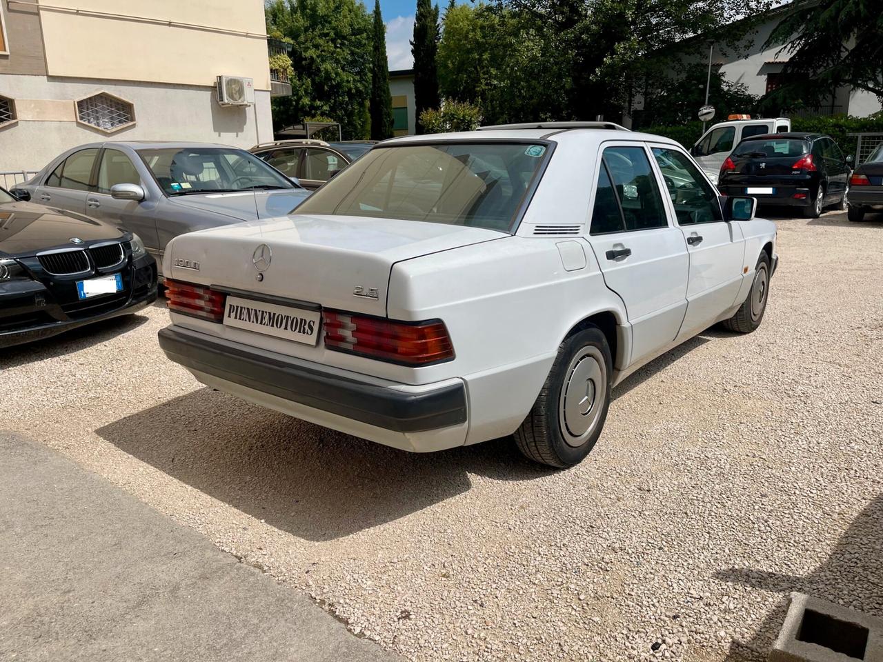 Mercedes-benz 190 2.5 diesel DA VETRINA