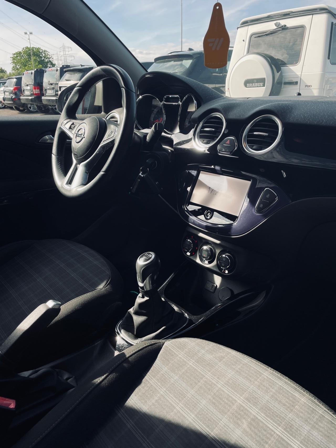 Opel Adam 1.2 GLAM