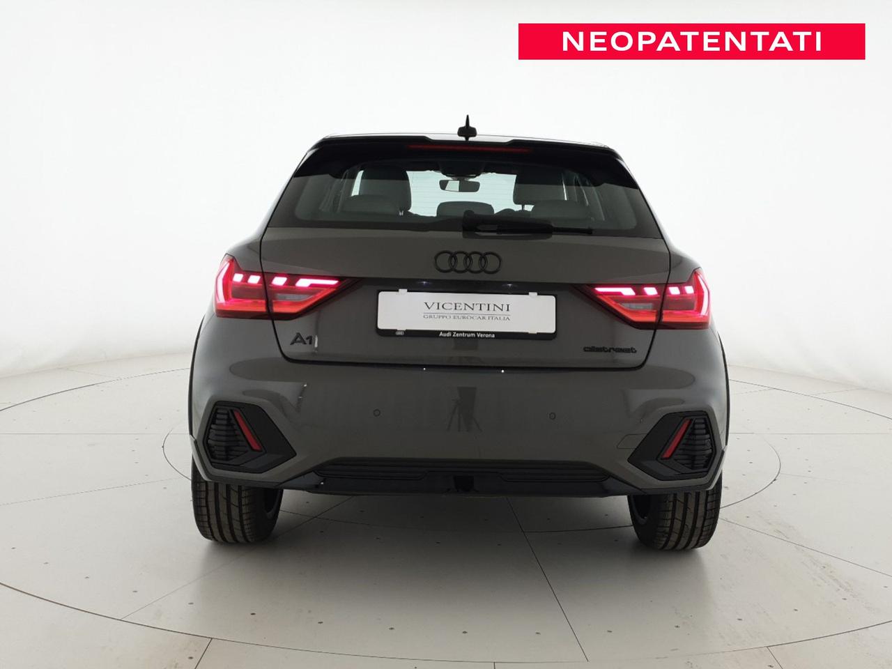 Allstreet 30TFSI 116CV S tronic Identity Contrast