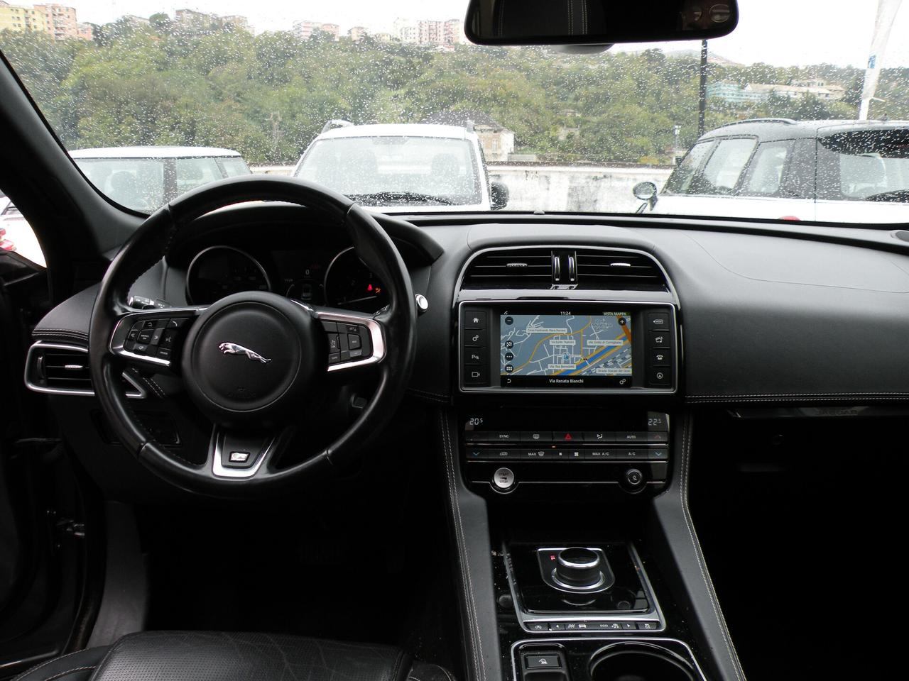 Jaguar F-Pace 2.0 D 180 CV AWD aut. R-Sport