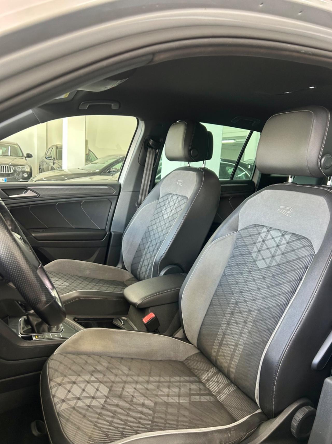 VW Tiguan 2.0 150 CV DSG R-Line FINANZIABILE