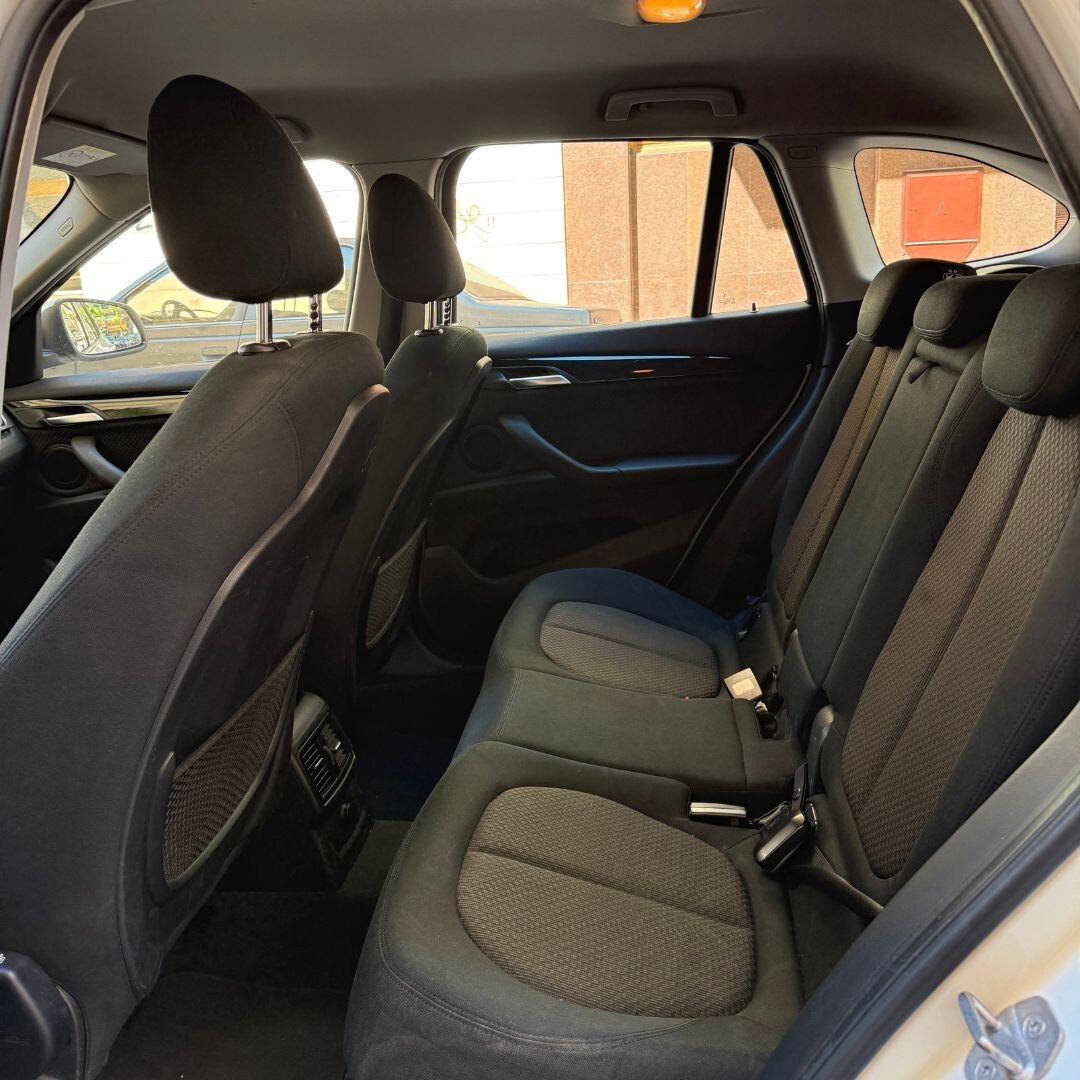 BMW X1 sDrive18d Sport 2016