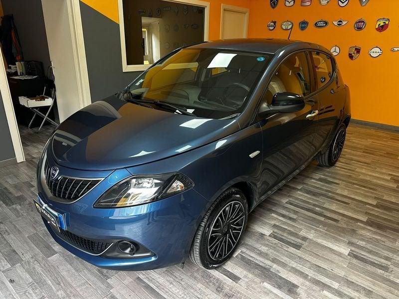 Lancia Ypsilon 1.0 FireFly 70cv Hybrid ALBERTA FERRETTI PREZZO VERO
