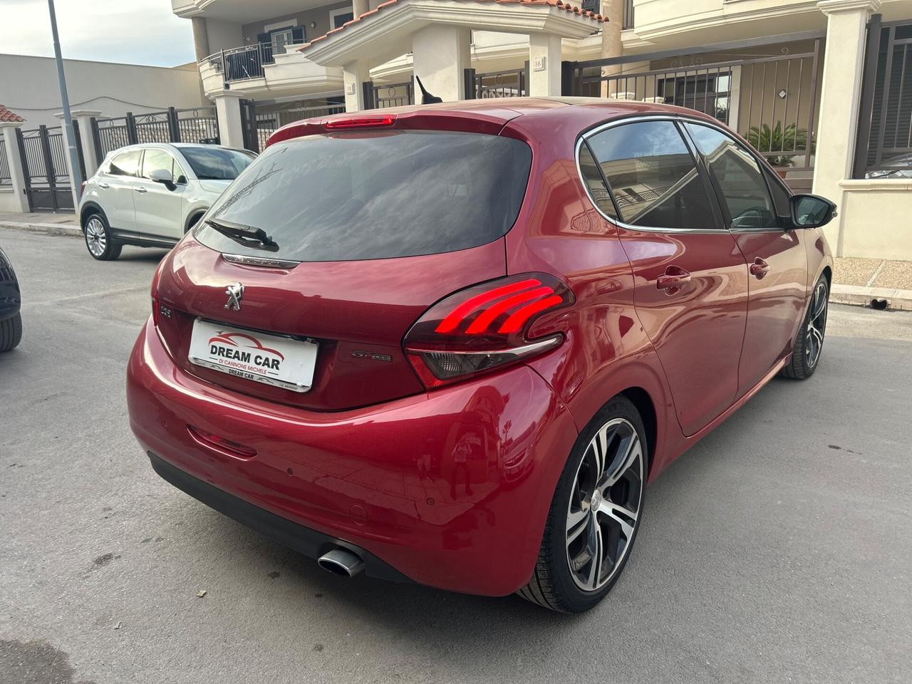 Peugeot 208 PureTech Turbo 110 S&S 5 porte GT Line