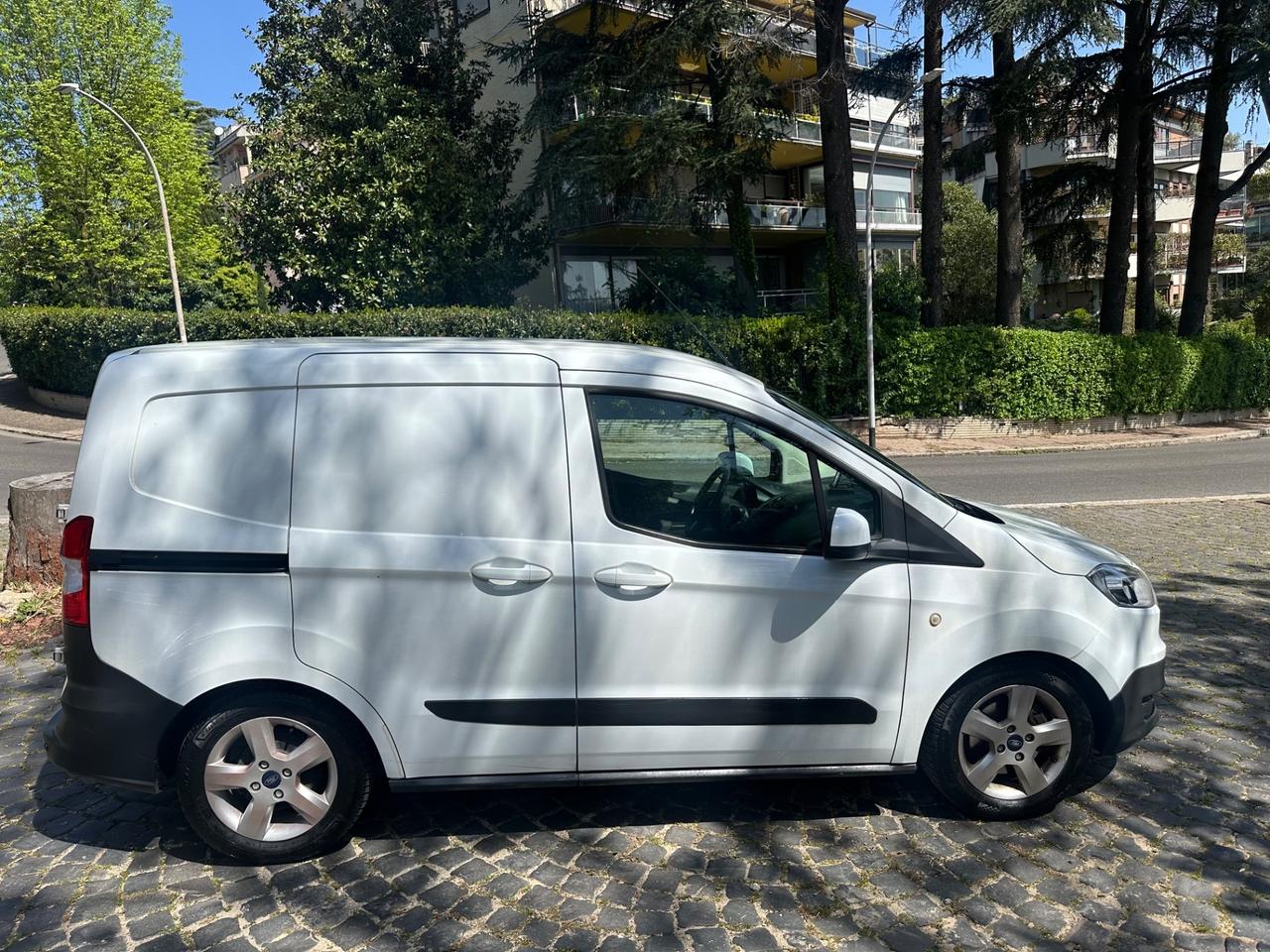 Ford Transit Courier 1.5 Diesel Euro 5b Full Opt 2015