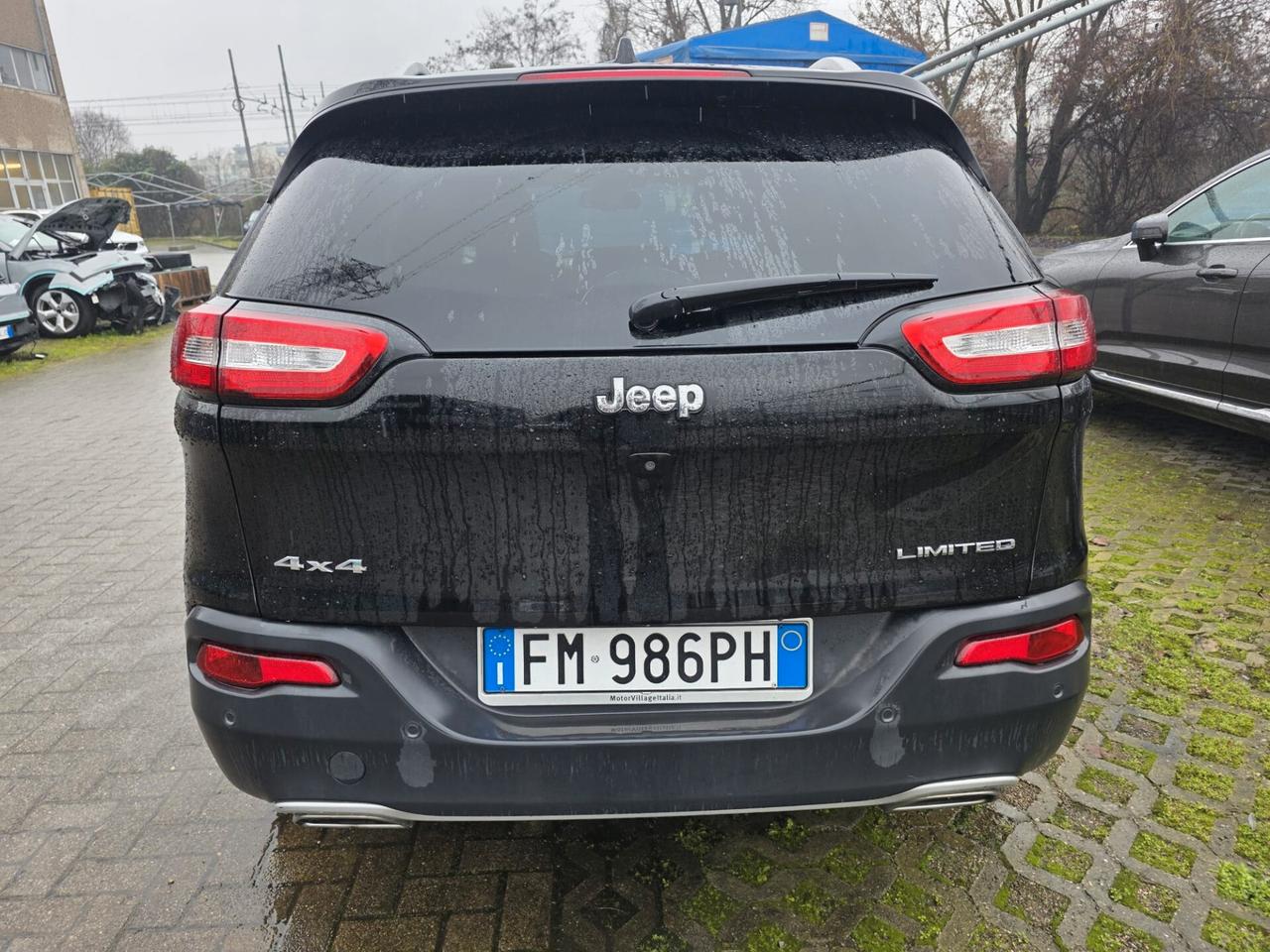 Jeep Cherokee 2.2D 200CV perfetta è garantita 12M